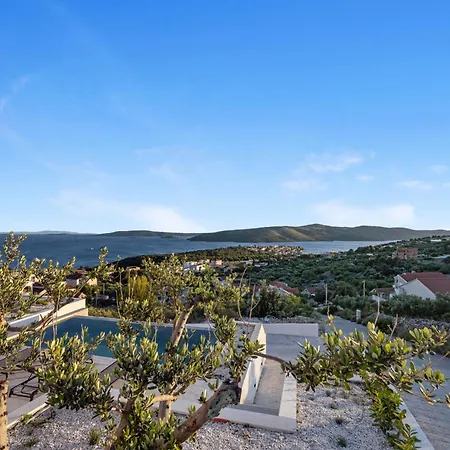 Splendour View Villa *