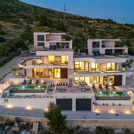 Splendour View